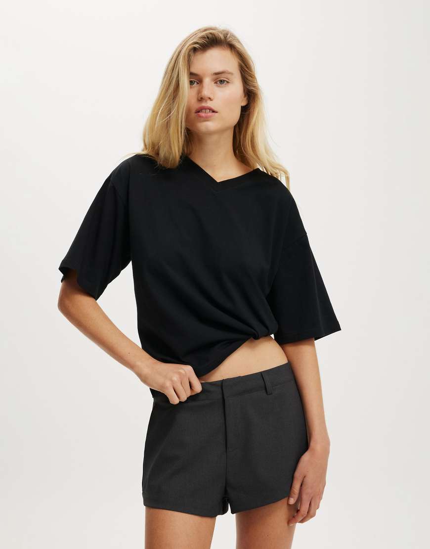 Cotton On - Izzy - Kurze Anzug-Shorts in Anthrazit-Grau von Cotton On