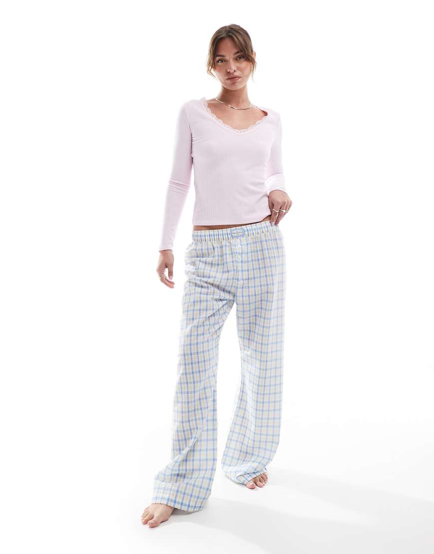 Cotton On - Karierte Boyfriend-Pyjamahose in Grün und Blau mit Boxer-Bund von Cotton On