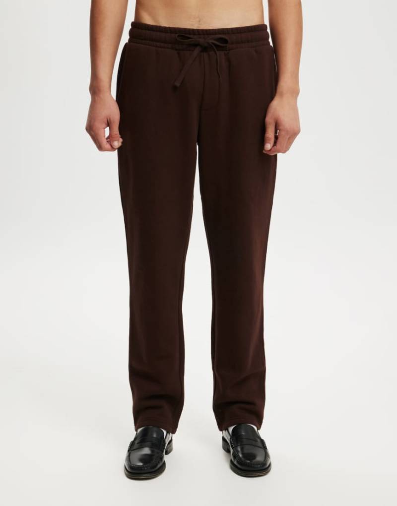 Cotton On - Relaxed Fit Trainingshose in Braun von Cotton On