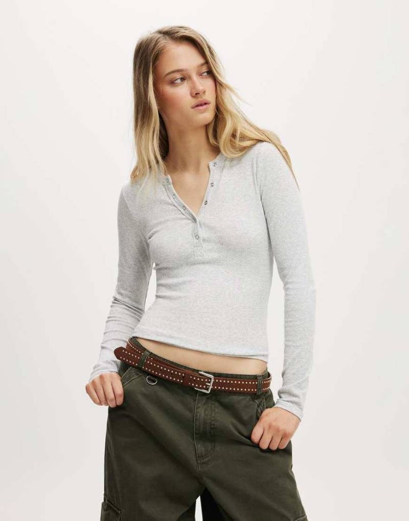 Cotton On - Ryan - Langärmliges Henley-Shirt in Grau von Cotton:On