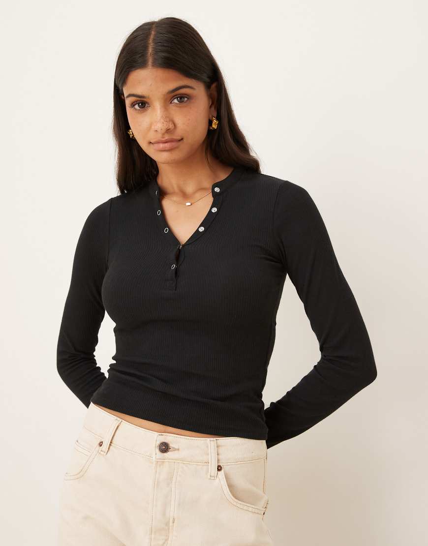 Cotton On - Ryan - Langärmliges Henley-Shirt in Schwarz von Cotton On