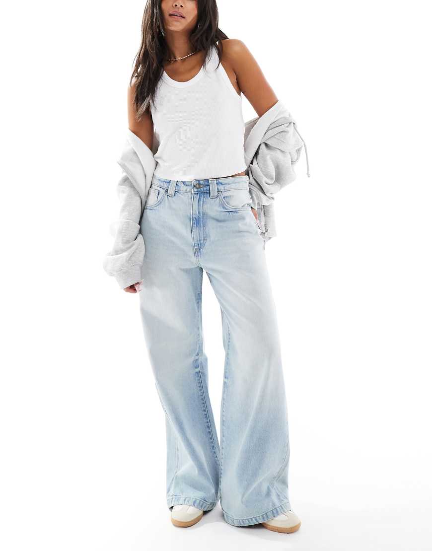 Cotton On - Super-Baggy-Jeans in Blau mit niedrigem Bund von Cotton On