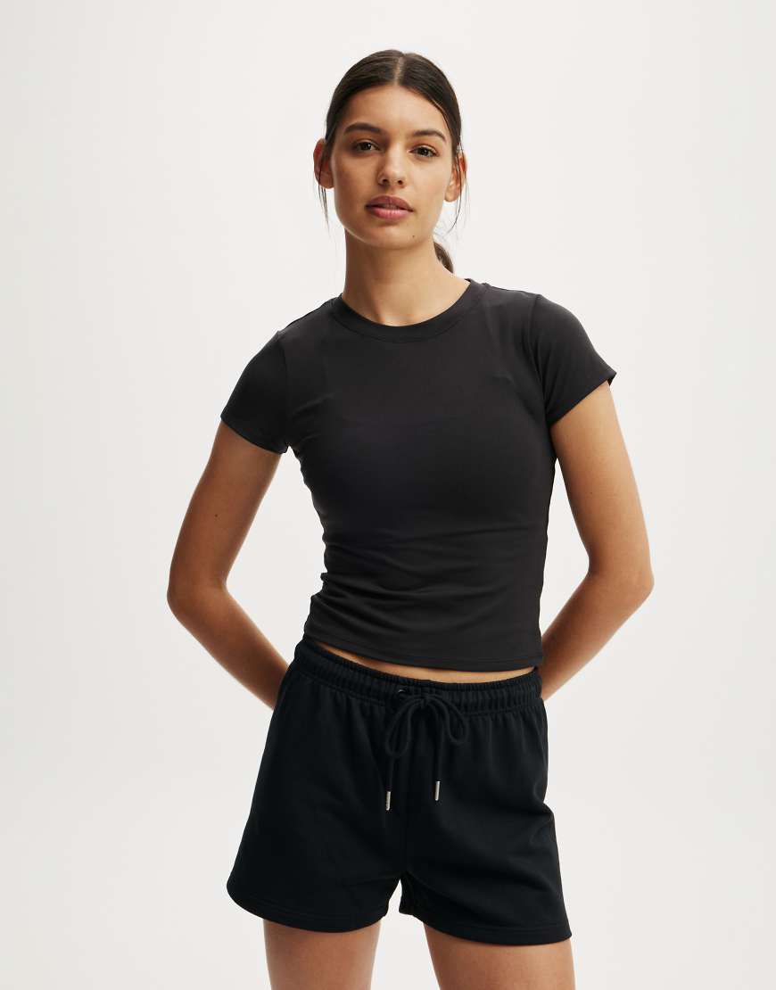 Cotton On - Superweiches, figurbetontes T-Shirt in Schwarz von Cotton On