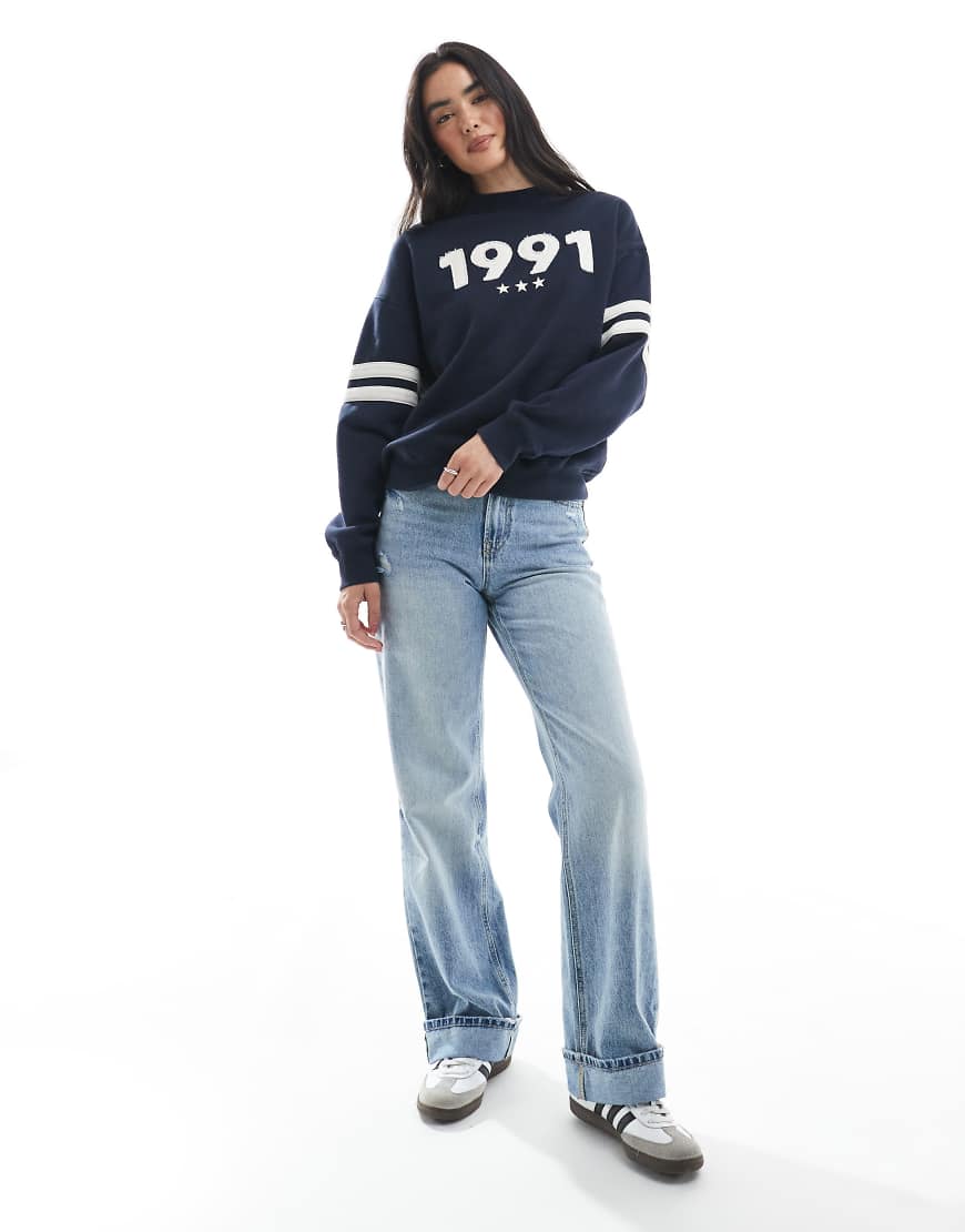 Cotton On - Vintage-Sweatshirt in der Farbe Total Eclipse mit Grafik-Marineblau von Cotton On