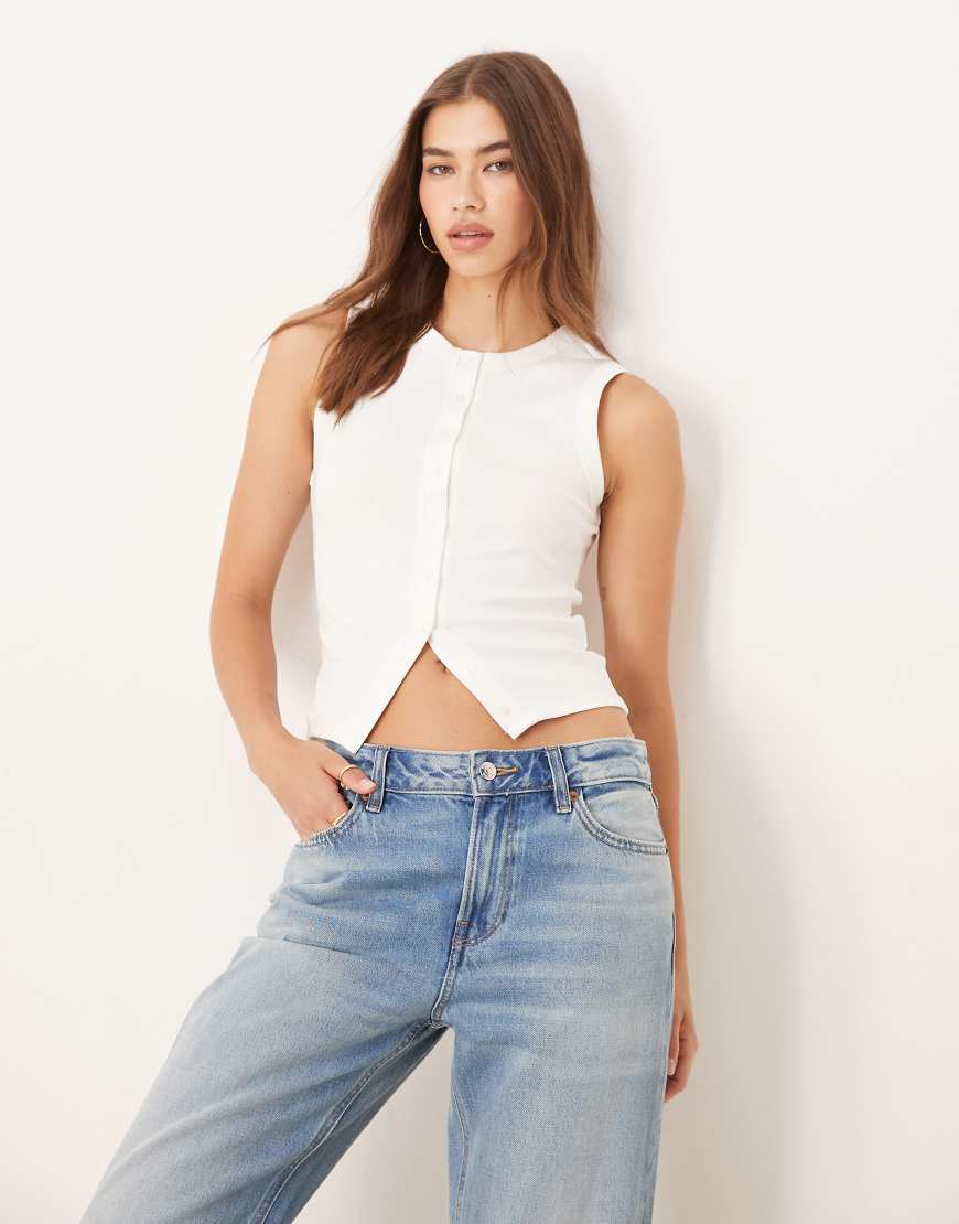 Cotton On - Charlie - Tanktop in Weiß mit Knopfleiste vorn von Cotton On
