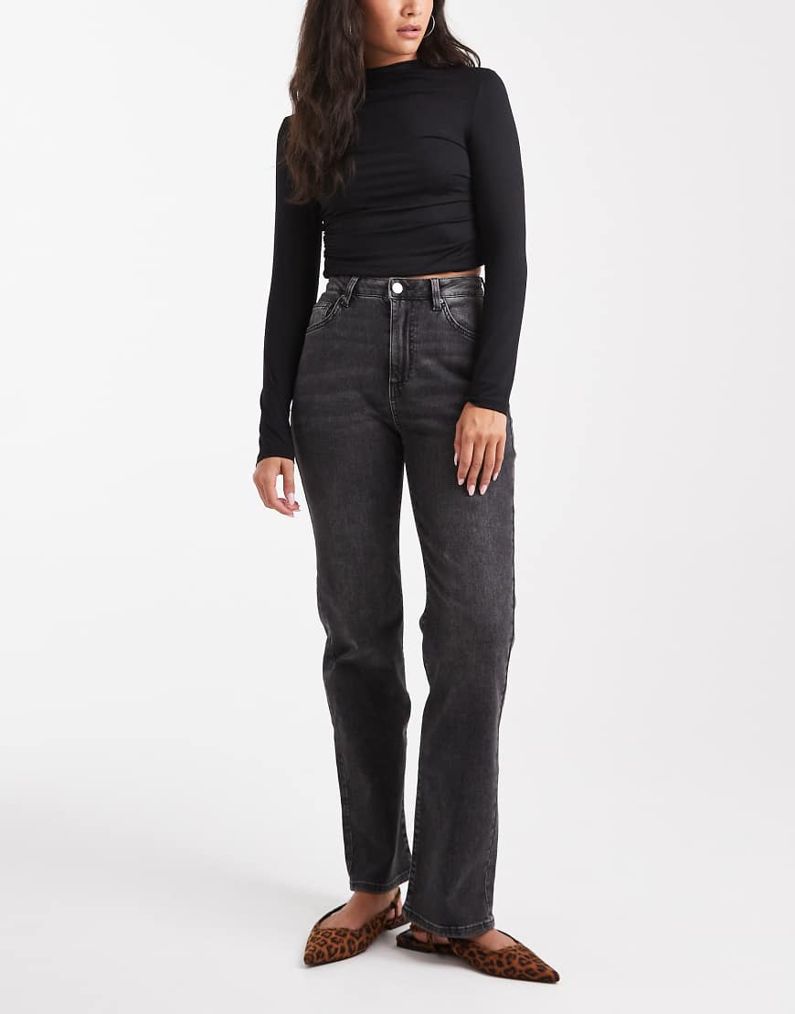 Cotton On - Curvy - Stretch-Jeans in Schieferschwarz mit geradem Bein von Cotton On