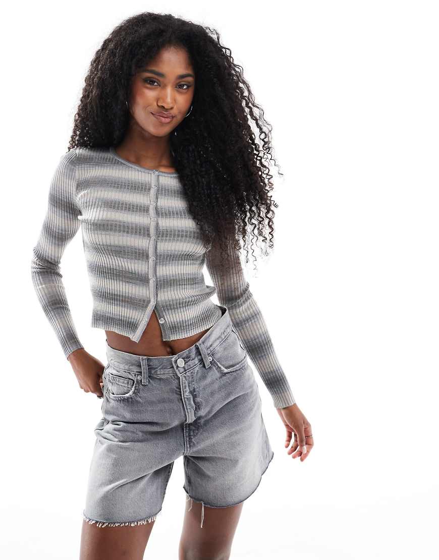 Cotton On - Everfine - Gerippte Strickjacke aus Spacedye-Garn in Grau von Cotton:On