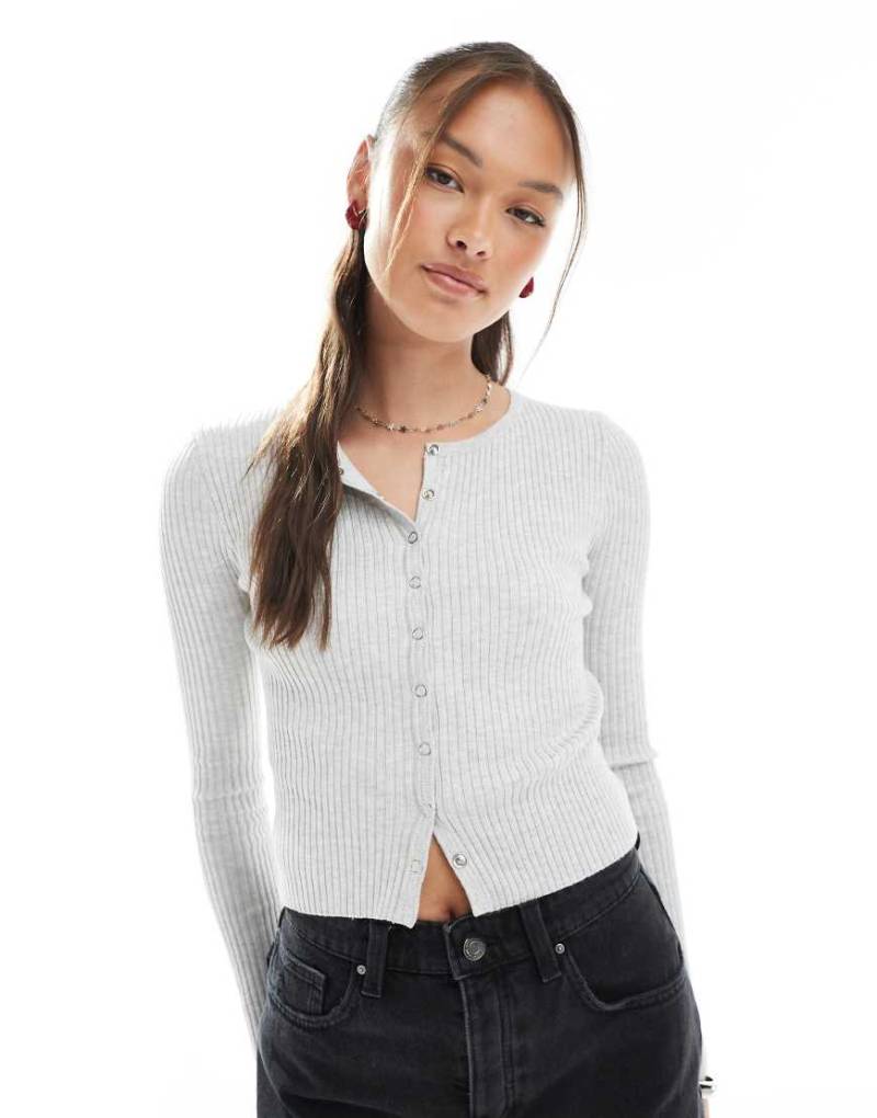 Cotton On - Everfine - Strickjacke in Grau meliert von Cotton On