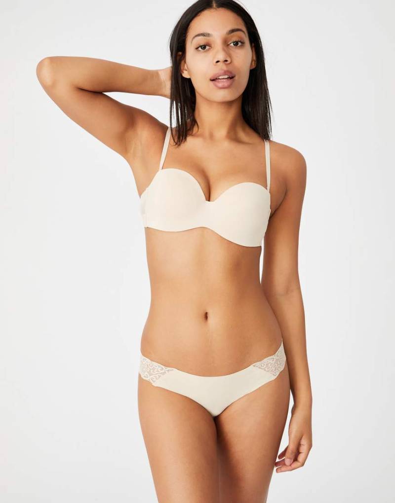 Cotton On - Everyday - Leicht gefütterter, trägerloser T-Shirt-BH in Frappé-Beige-Neutral von Cotton On