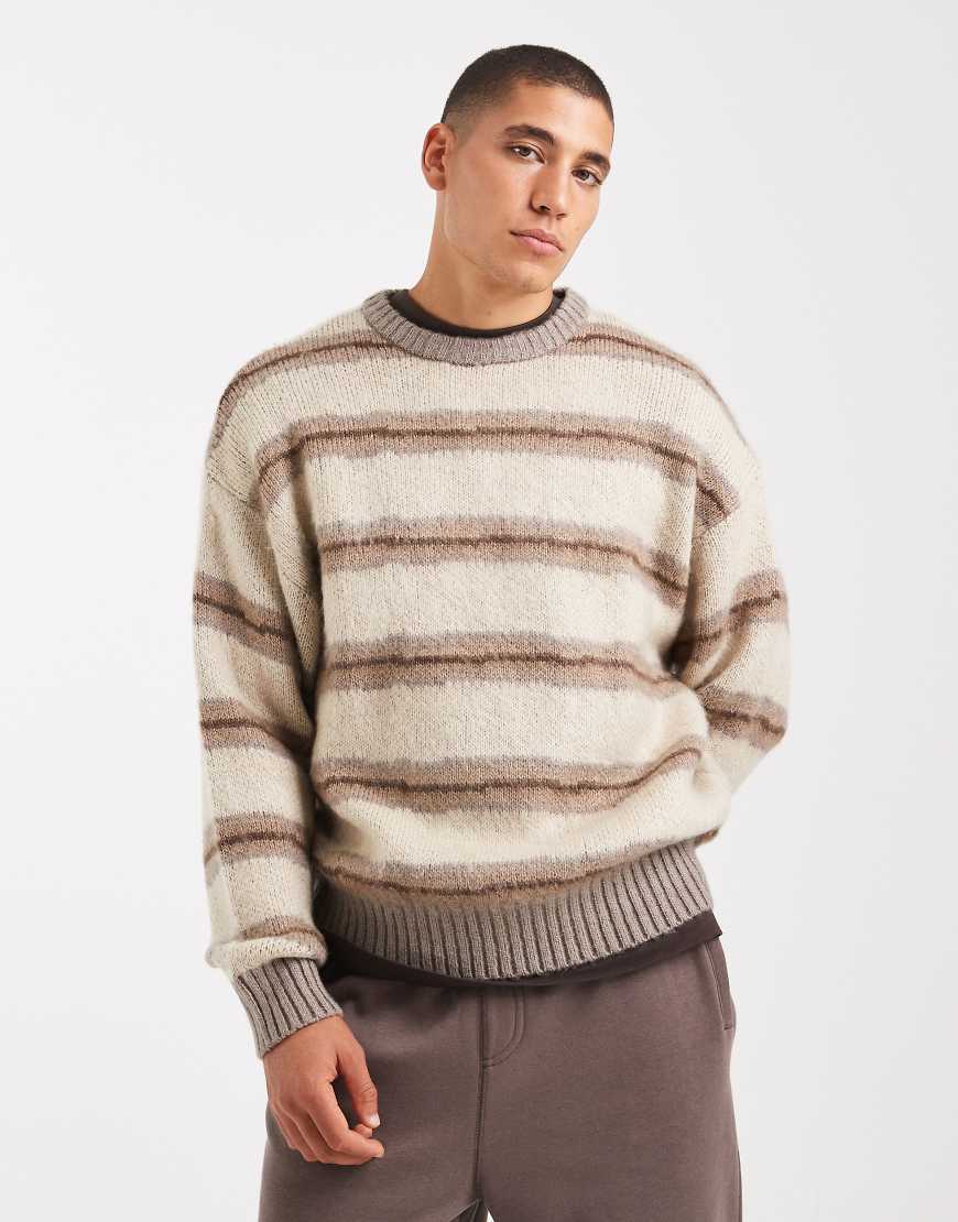 Cotton On - Flauschiger Boxy-Fit-Pullover in Grau mit Streifen und Rundhalsausschnitt von Cotton:On