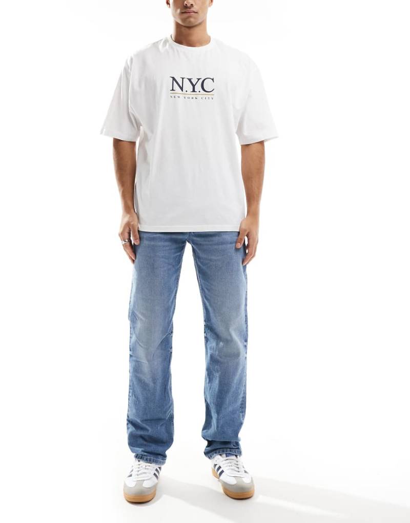 Cotton On - Jeans in regulärer, schmaler Passform in Burning-Denimblau von Cotton:On