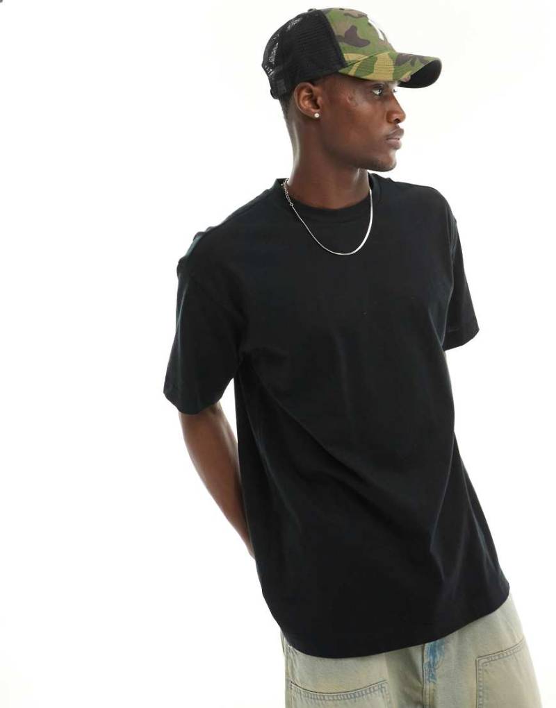 Cotton On - Kastiges Basic-T-Shirt in Schwarz von Cotton:On