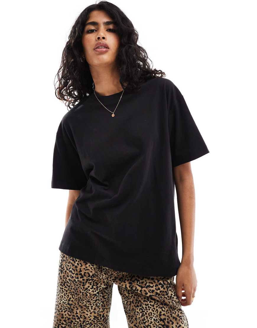 Cotton On - Kastiges Oversize-T-Shirt in Schwarz Cotton On - Kastiges Oversize-T-Shirt in Schwarz von Cotton:On
