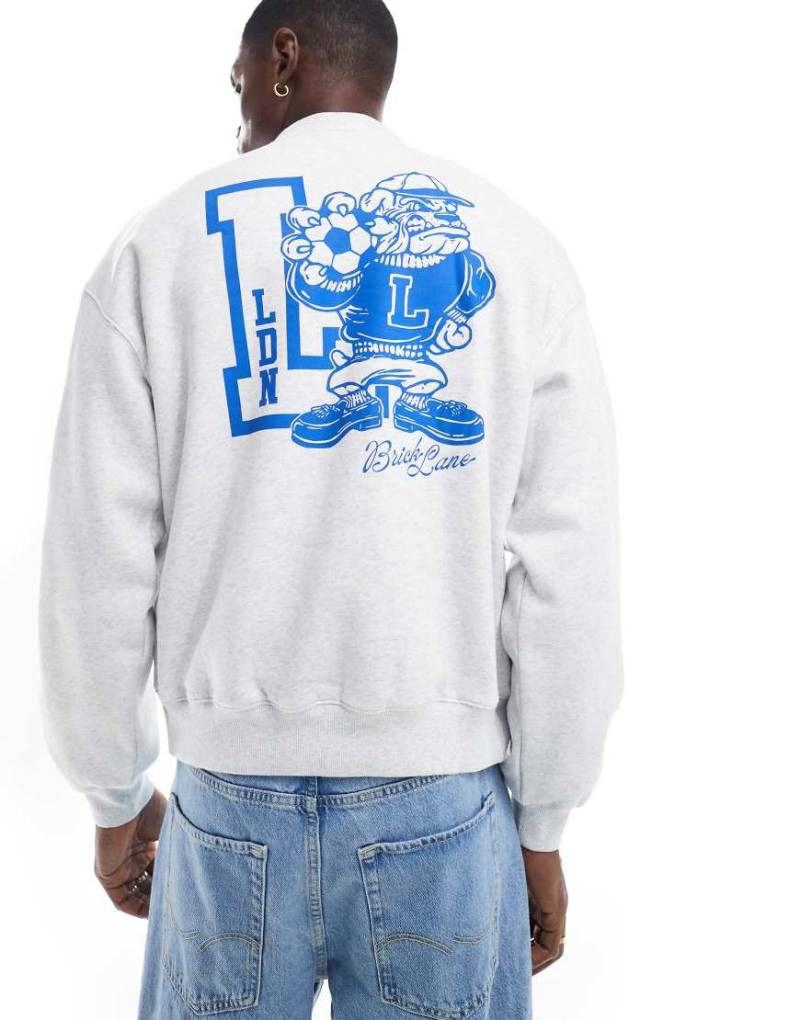 Cotton On - Kastiges Sweatshirt in Grau mit Rundhalsausschnitt und London-Print von Cotton:On