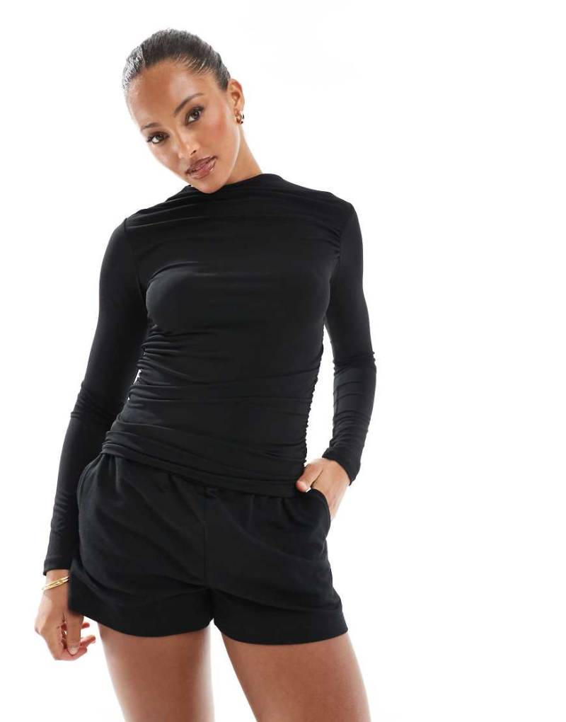 Cotton On - Klassische Mini-Shorts aus Fleece in Schwarz von Cotton:On