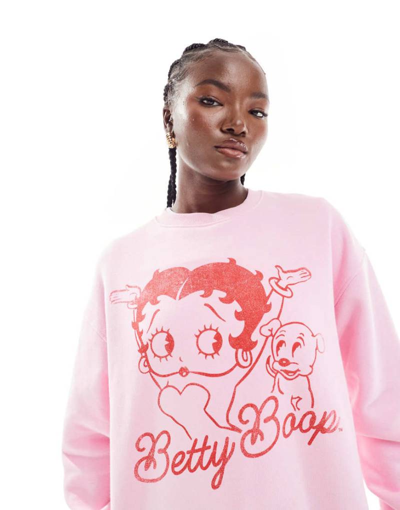 Cotton On - Klassisches Sweatshirt mit Rundhalsausschnitt und „Betty Boop"-Print-Weiß von Cotton:On