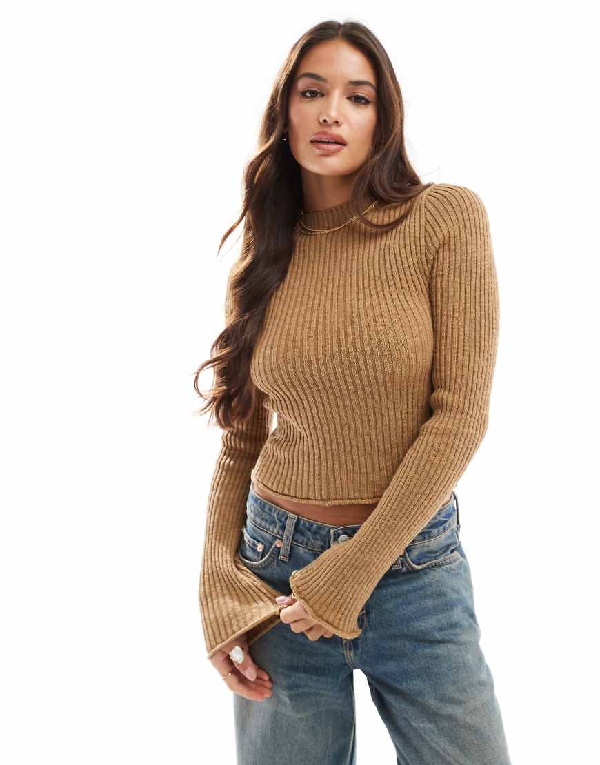 Cotton On - Langärmliger Strickpullover in Tannenzapfenbraun mit U-Boot-Ausschnitt und knappem, figurbetontem Schnitt von Cotton:On