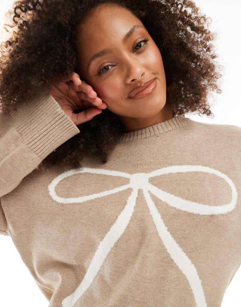 Cotton On - Luxe - Strickpullover in Cremeweiß mit Schleifen-Intarsien und Rundhalsausschnitt von Cotton:On