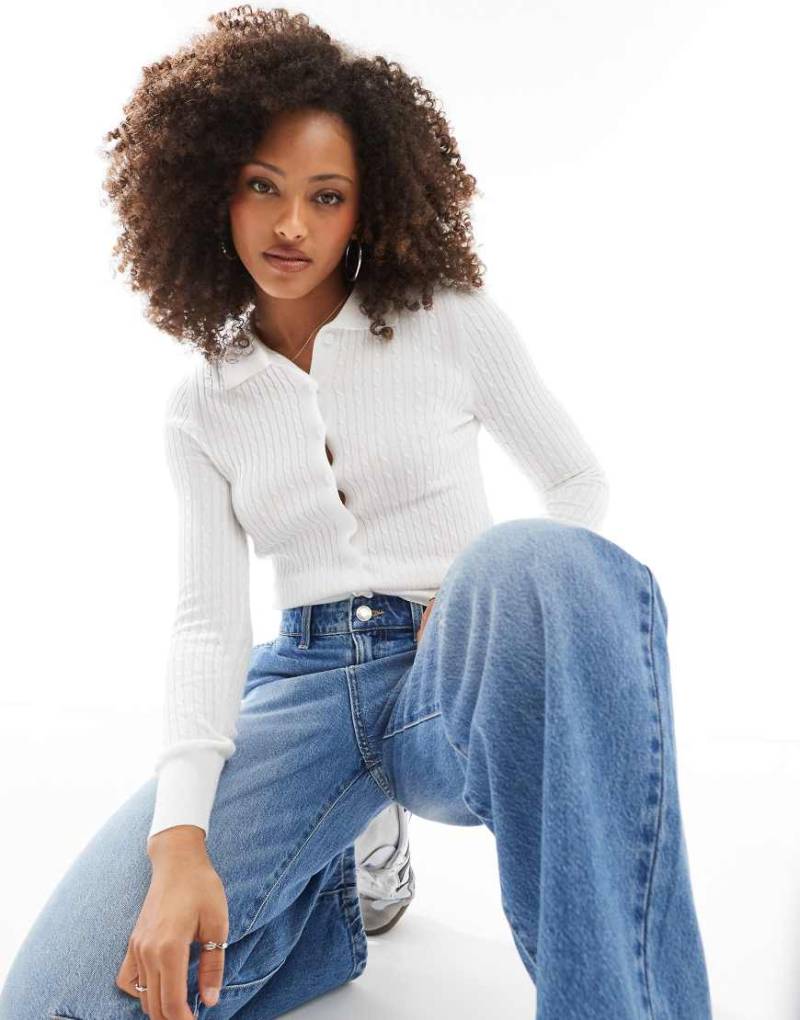 Cotton On - Preppy - Poloshirt aus Baumwolle in Weiß mit Knopfleiste von Cotton On