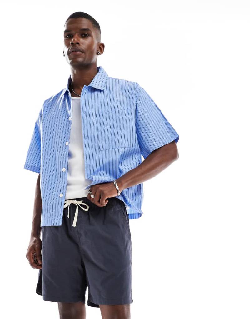 Cotton On - Schlichte Shorts in strukturiertem Marineblau von Cotton On