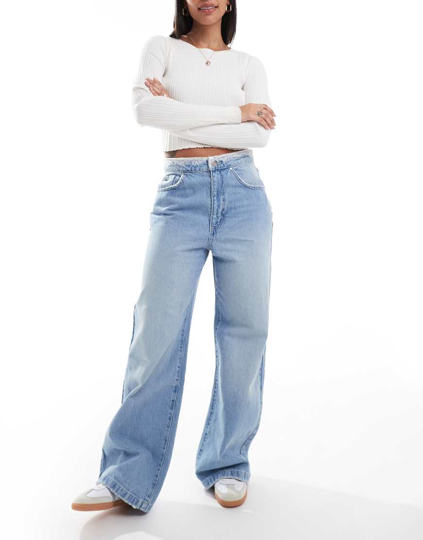 Cotton On - Sehr weite Jeans in Wolkenblau mit Spitze am Bund von Cotton:On