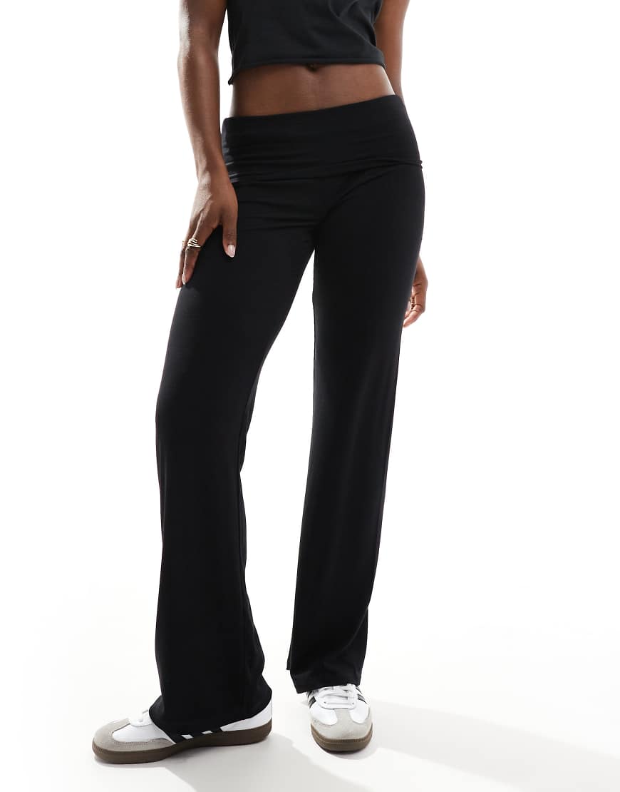 Cotton On - Sleep Recovery - Lounge-Hose in Schwarz mit Rollbund von Cotton:On