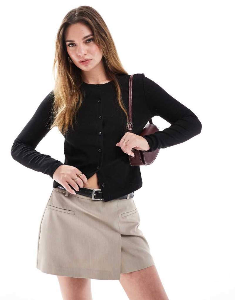 Cotton On - Strickjacke aus schwarzem Pointelle-Jersey mit Knopfleiste von Cotton On