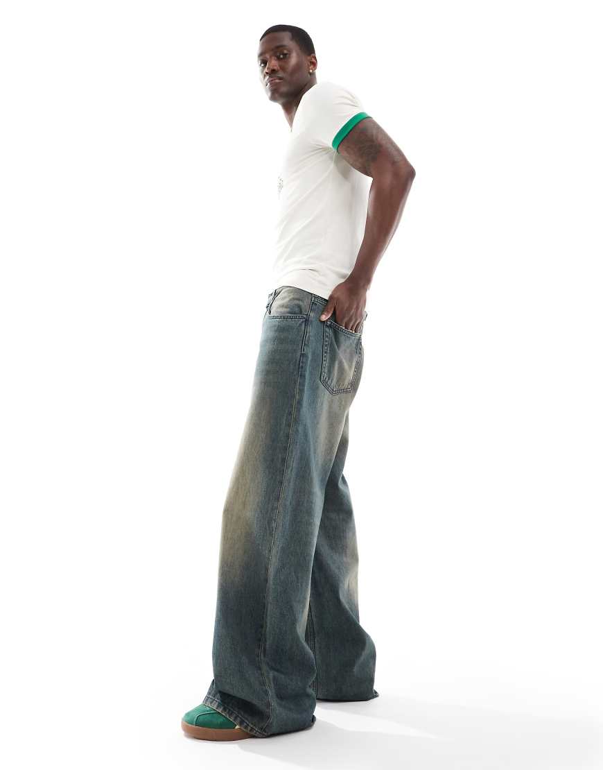 Cotton On - Superweite Jeans im Y2K-Stil in verwaschenem Blau von Cotton:On