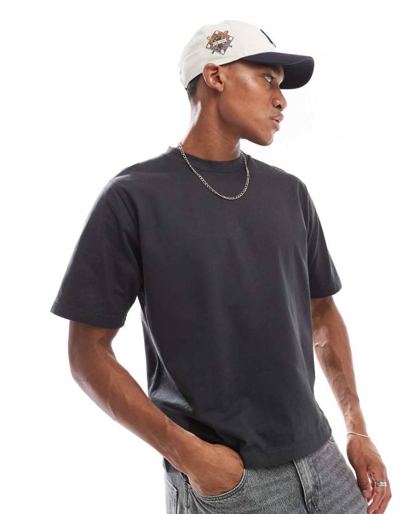 Cotton On - T-Shirt in Schwarz mit kurzem Schnitt von Cotton:On
