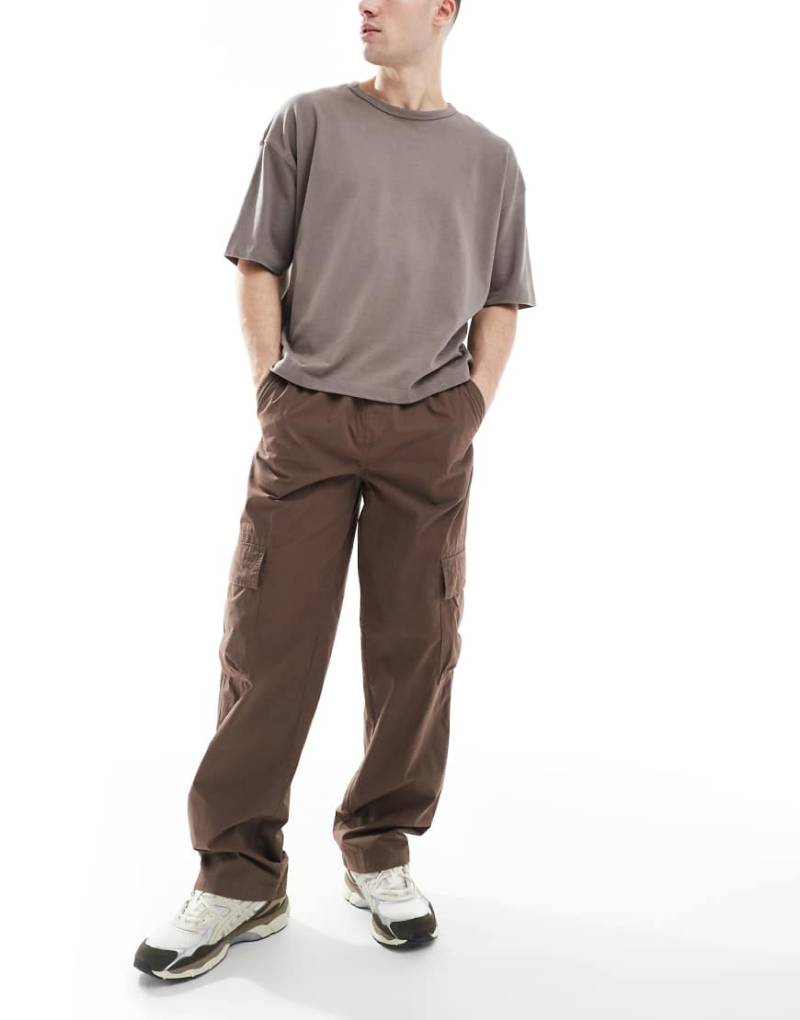 Cotton On - Weit geschnittene Cargohose in Schokobraun von Cotton:On