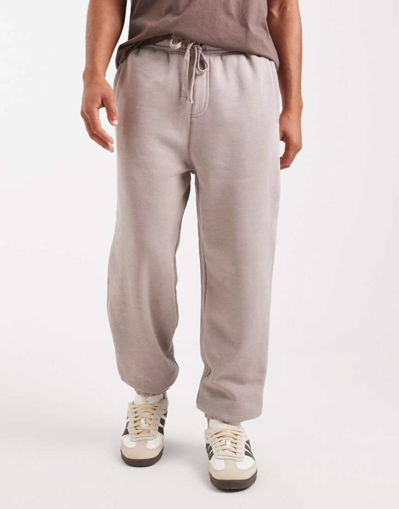 Cotton On - Weite Jogginghose in Abenddämmerung mit Bündchen-Brown von Cotton On