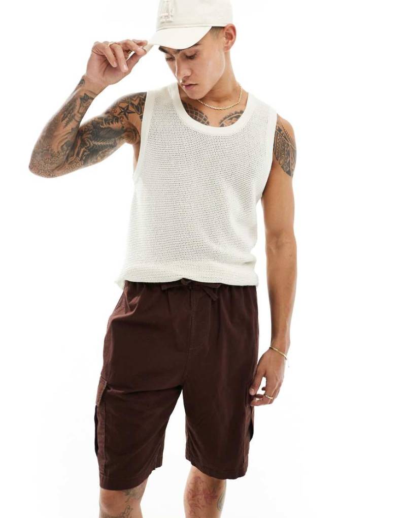 Cotton On - Weitmaschiges Strick-Trägershirt in gebrochenem Weiß von Cotton On