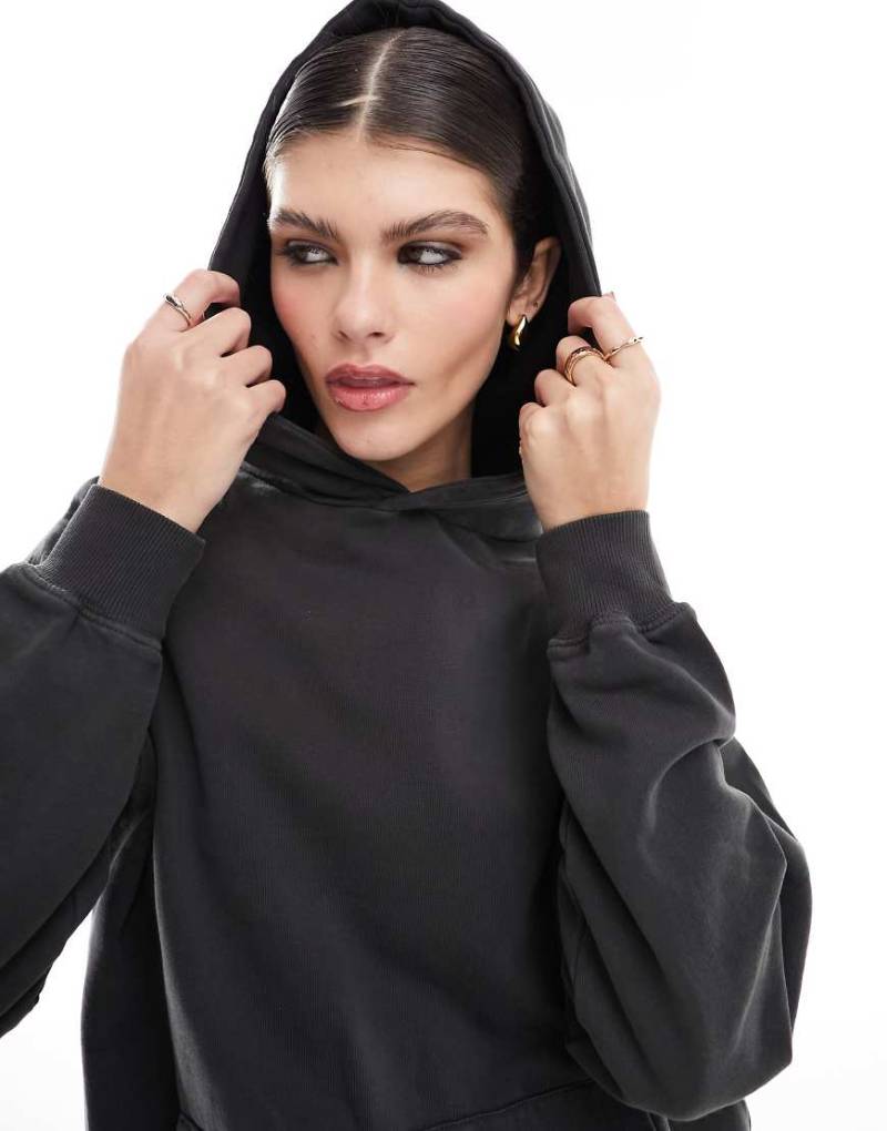 Cotton:On - Klassischer Kapuzenpullover in verwaschenem Schwarz von Cotton:On