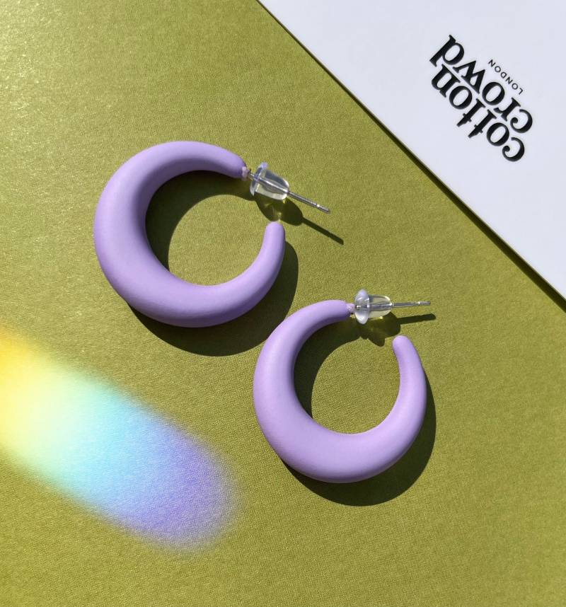 Lilac Mini Hoops | Pastel Hoops Small Colourful Minimalist von CottonCrowd
