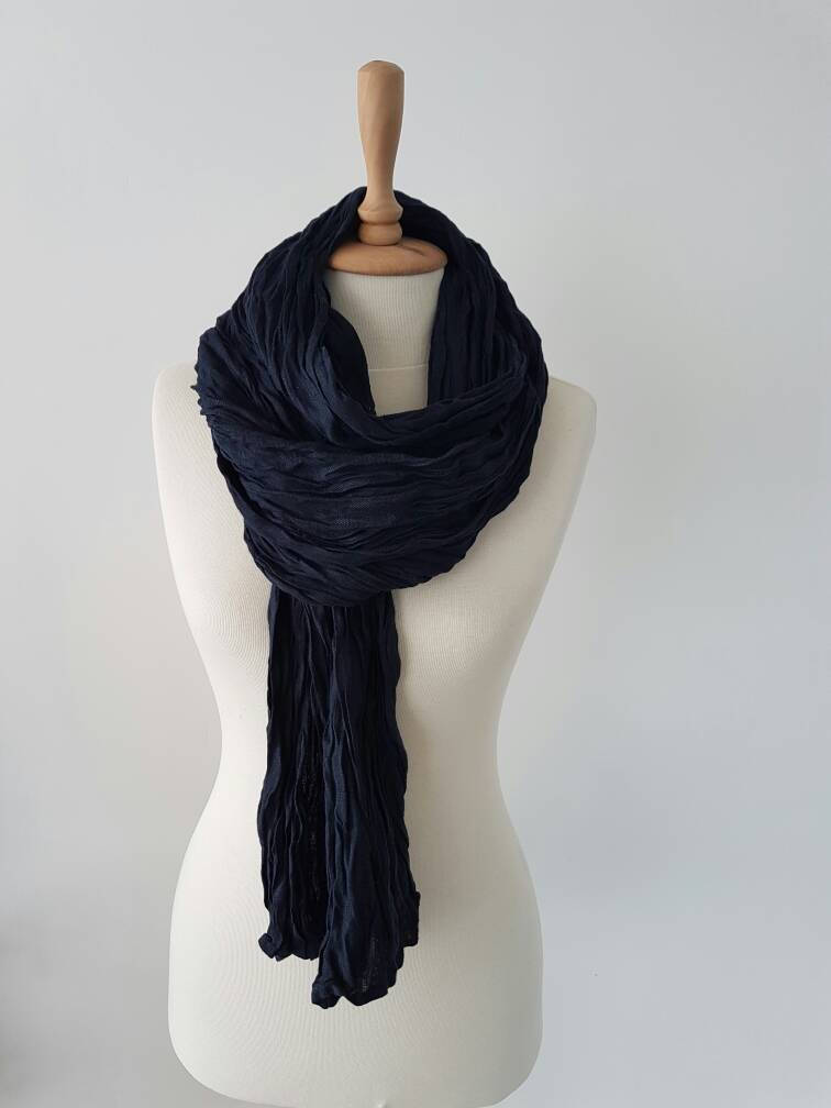 Dunkel Marine Blau Leinen Schal - Faltig Boho Wrap Für Männer Reiner Frauen Bio Flachs Kleidung von CottonMood