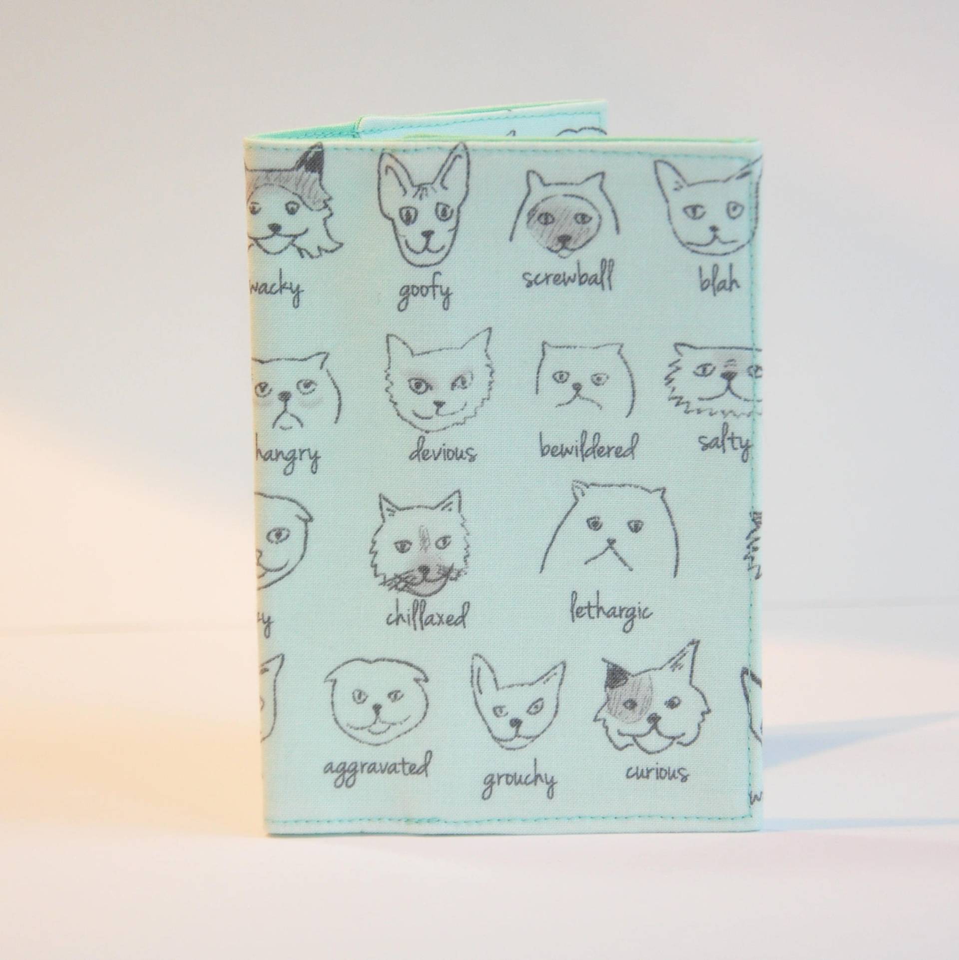 Katzenausdruck-Passhülle Aqua-Baumwollstoff-Reiseetui von Coudsdonc