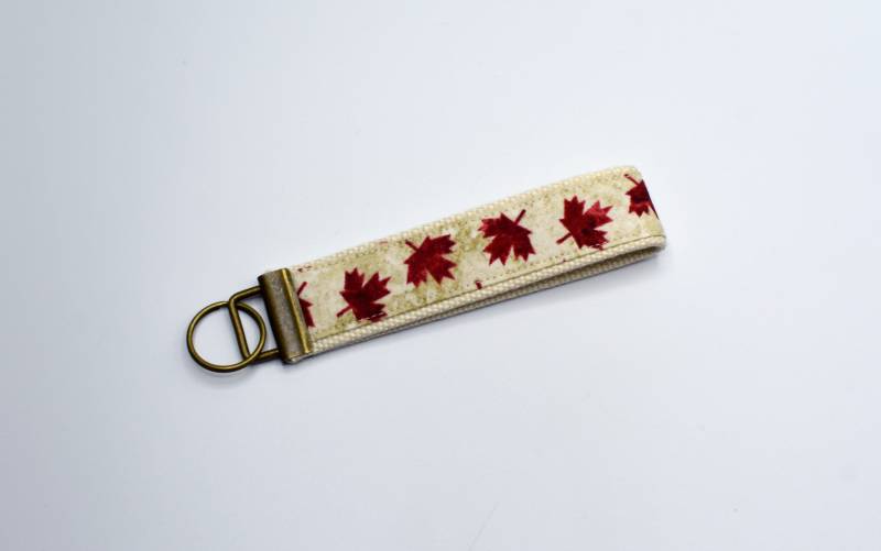 Maple Leaf Fabric Schlüsselanhänger Kanada Souvenir von Coudsdonc