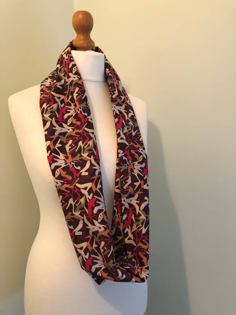 Infinity Doppel Loop Schal Liberty „High Heels " Tana Lawn Cotton Handmade von CountryStitchStudio