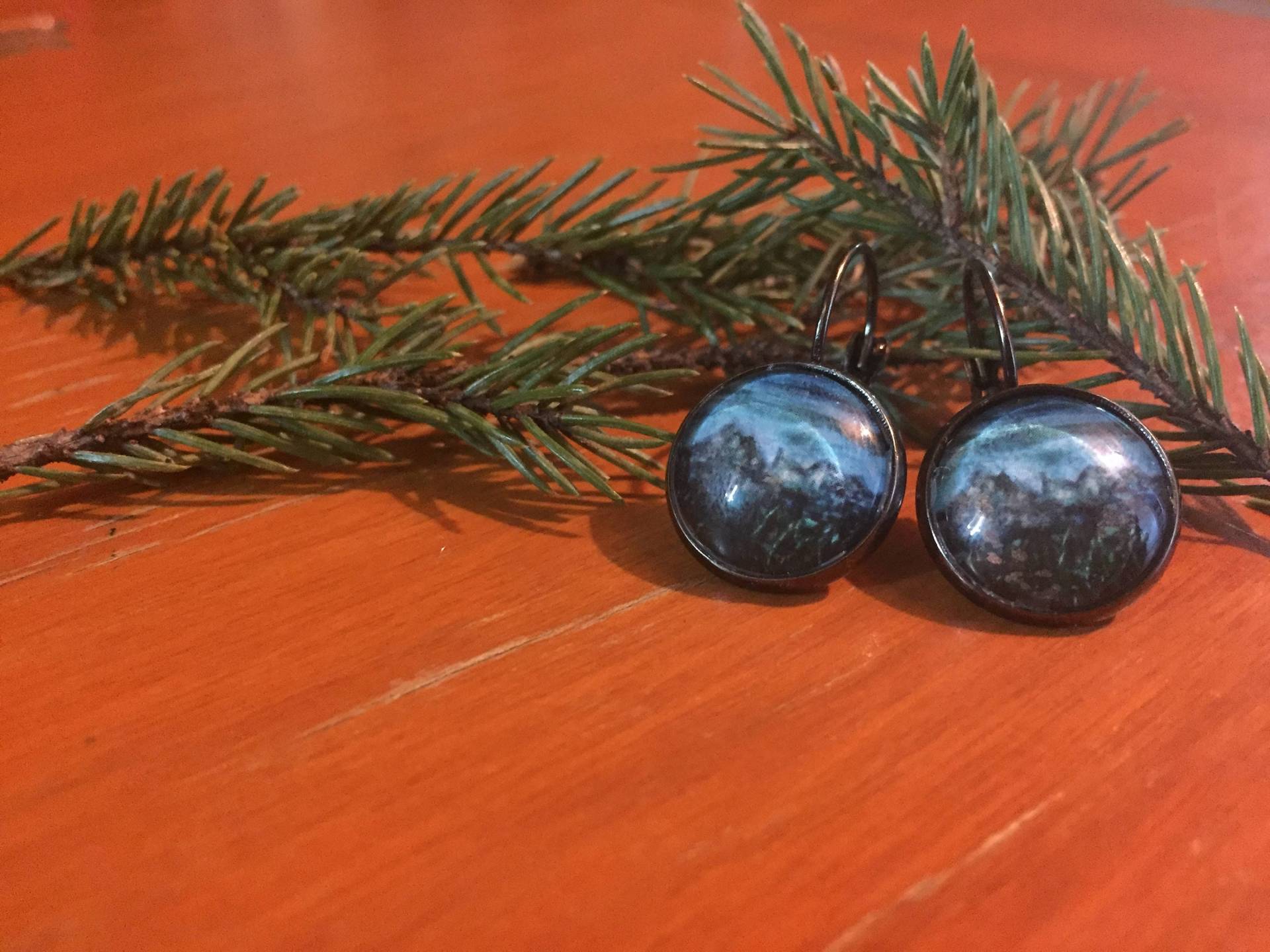 Kananaskis Print Mountains Drop Circle Glas Ohrringe Ohrstecker;die Berge Rufen; Bergschmuck; Zierliche Kananaskis Print Mountains Drop Circle Glas Ohrringe Ohrstecker;die Berge Rufen; Bergschmuck; Zierliche von CountryStrongArts