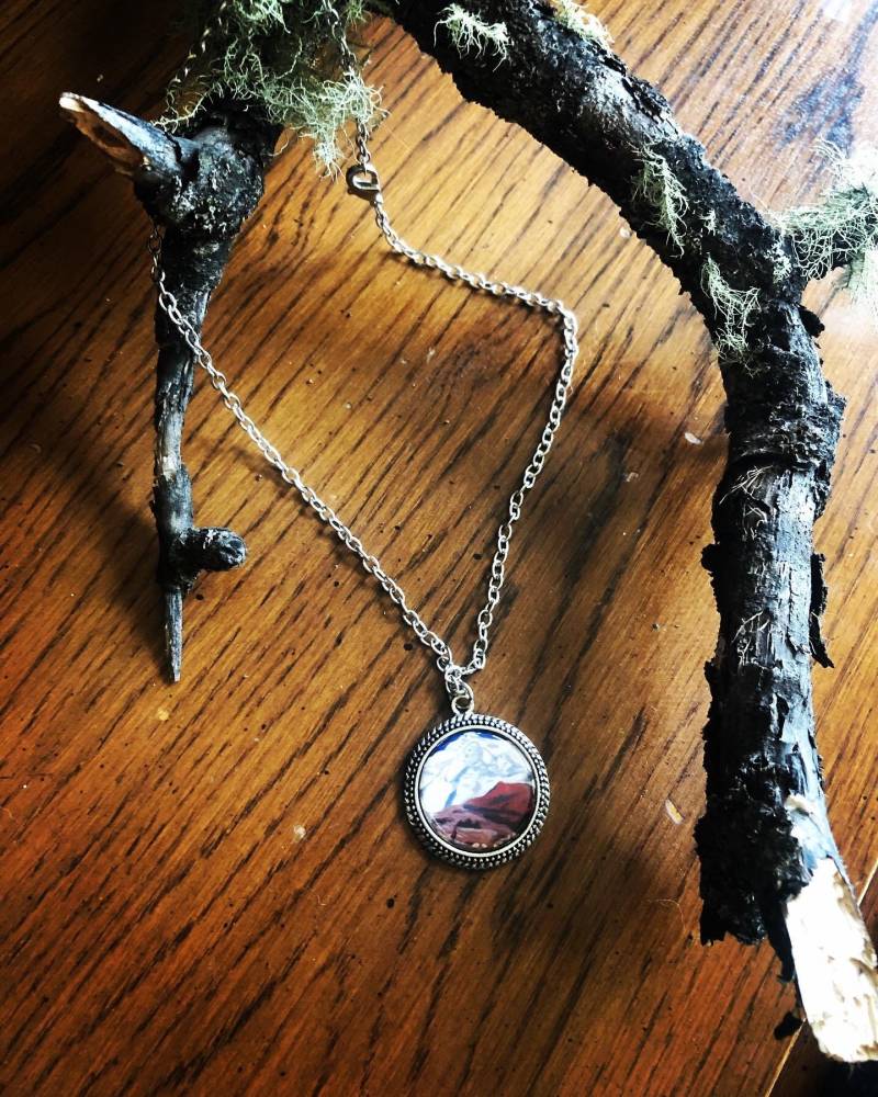 Mount Everest Inspiriert Berg Kreis, Wanderlust Halskette, Die Berge Sind Rufen, Schmuck, Anhänger, Charme von CountryStrongArts