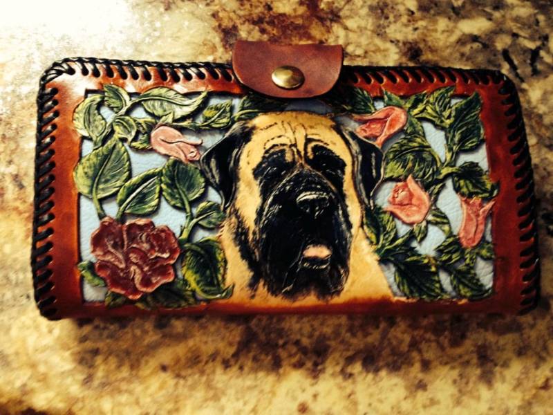 Benutzerdefinierte Handgeschnitzte Leder Clutch Geldbörse, Hund & Rosen von CountrysideLeather