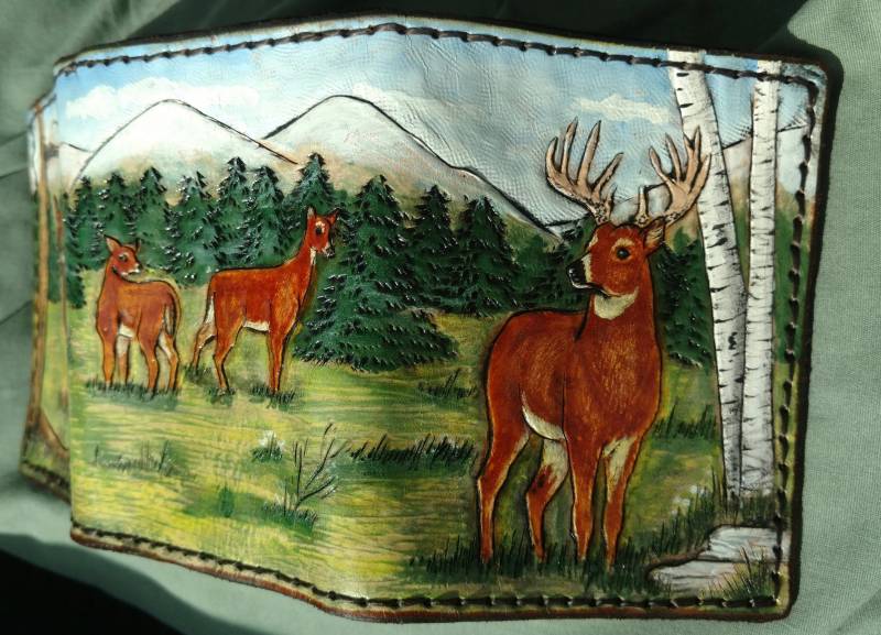 Dreifach Faltbare Brieftasche Mit Weißwedelhirschmotiv von CountrysideLeather