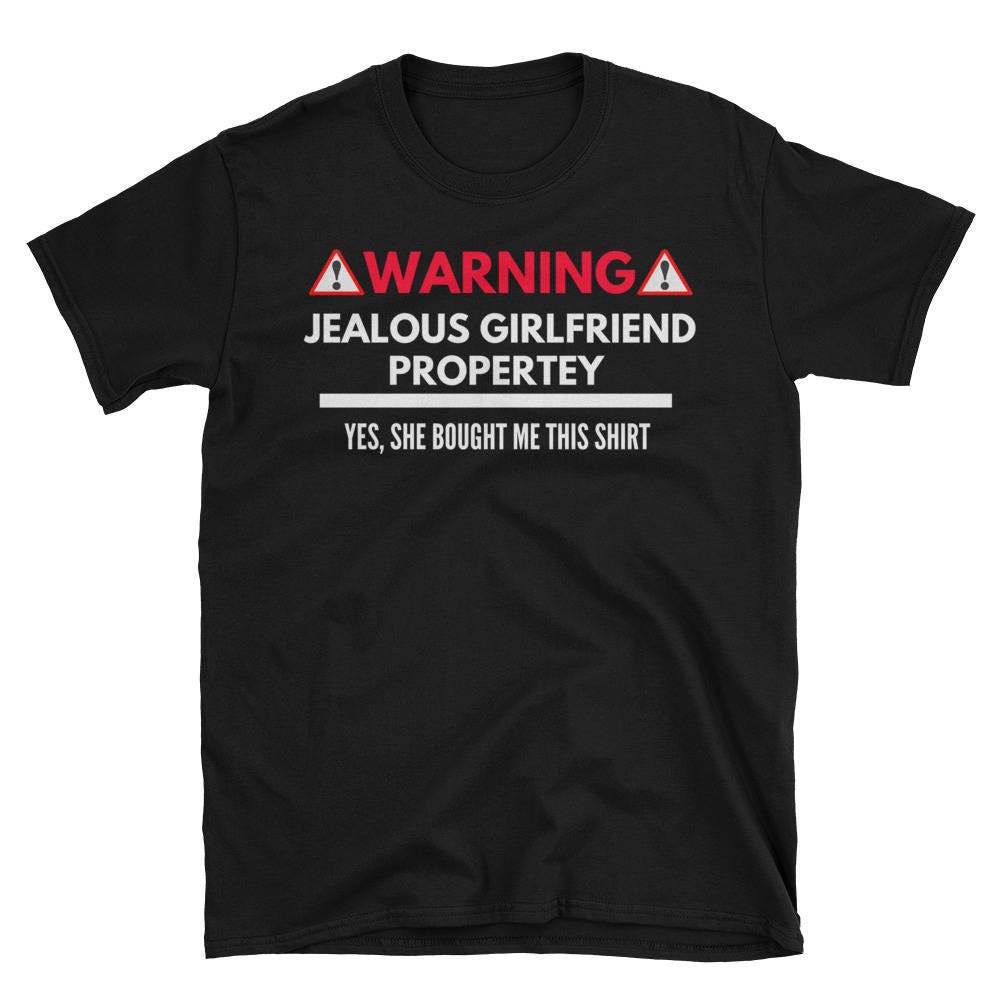 Crazy Girlfriend T Shirt Geschenk Für Freund - Couples Shirt, Lustige Beziehung T-Shirts von CouplesBoutique
