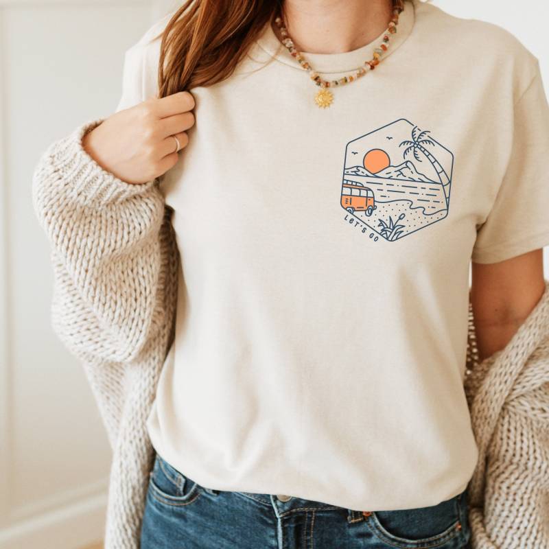 Adventure Camping Vanlife T-Shirt | Camper Shirt Let's Go Unisex Oversize Backprint Und Frontprint von CourageforKindness