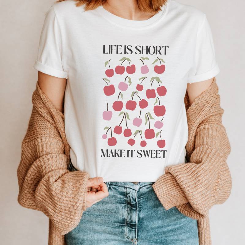 Kirschen Shirt Affirmation Oversize Back Print Design | Outdoor Natur Sommer Look von CourageforKindness