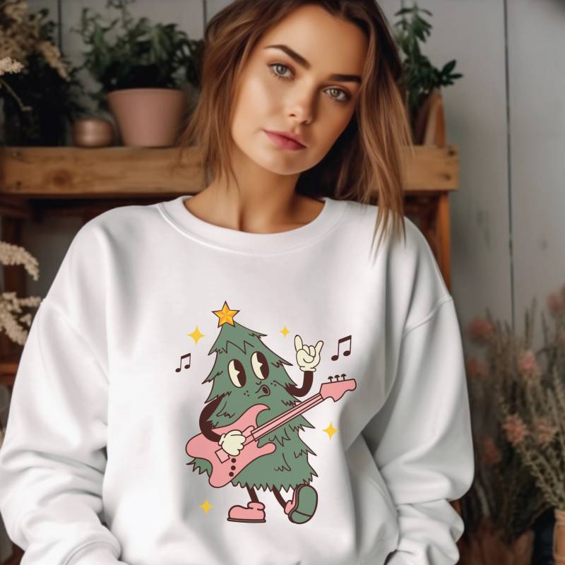 Sweatshirt Weihnachten Retro Musik Geschenk Für Musiker Pullover Tannenbaum Weihnachtsgeschenk Rock von CourageforKindness