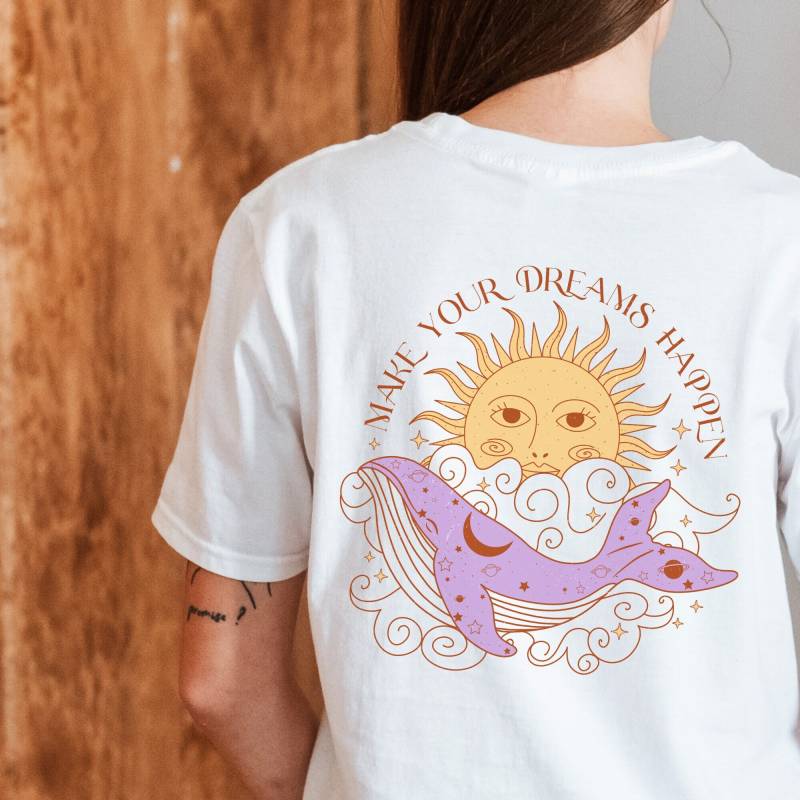 Vintage Magic Shirt Mit Affirmation Für Mut & Inspiration Wal Und Sonne Astro Retro Front Oder Back Print von CourageforKindness
