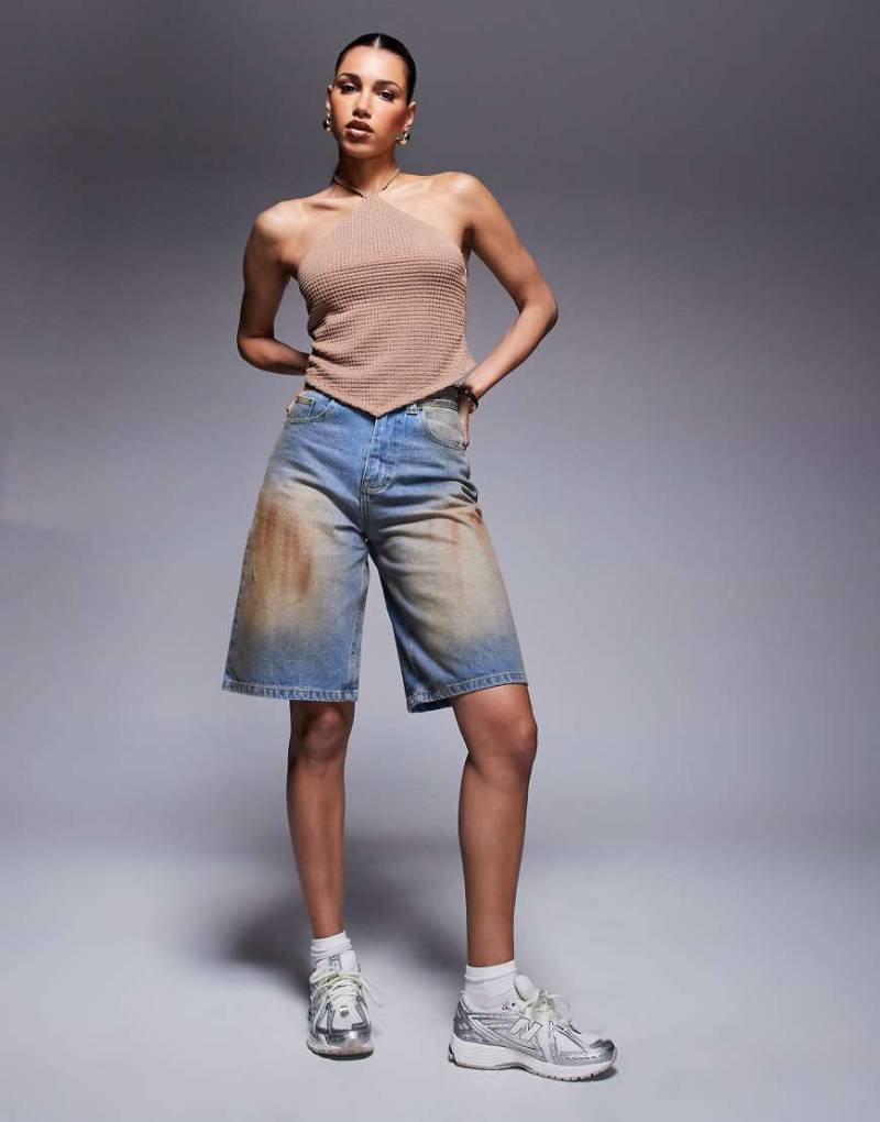 Courtside - Carpenter-Jeans-Jorts in brauner Dirty-Waschung im Used-Design von Courtside