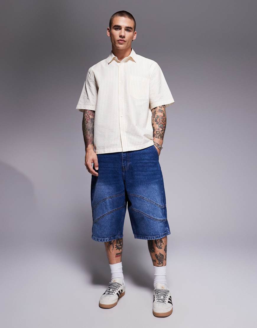 Courtside - Jeansjorts in verwaschenem Blau mit Nahtdetail von Courtside