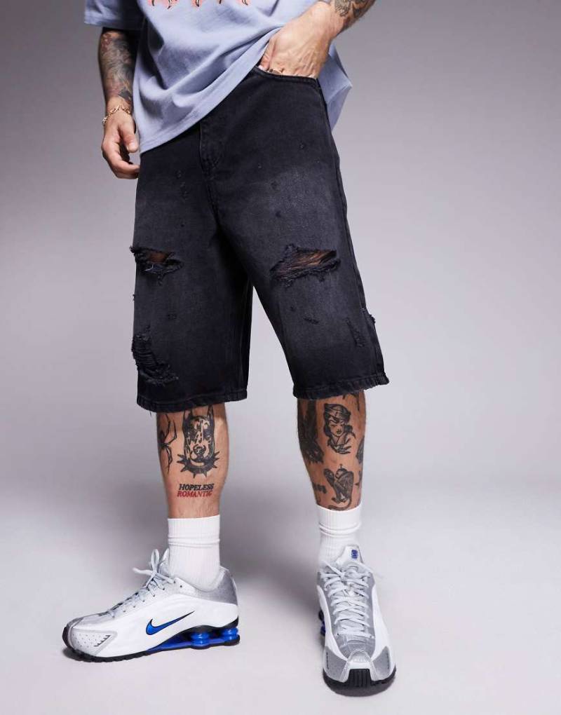 Courtside - Jeansjorts in verwaschenem Schwarz mit extremen Abnutzungsdetails von Courtside